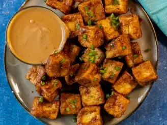 Pan-Fried Tofu with Spicy Peanut Sauce